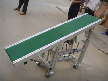 平板皮带输送机